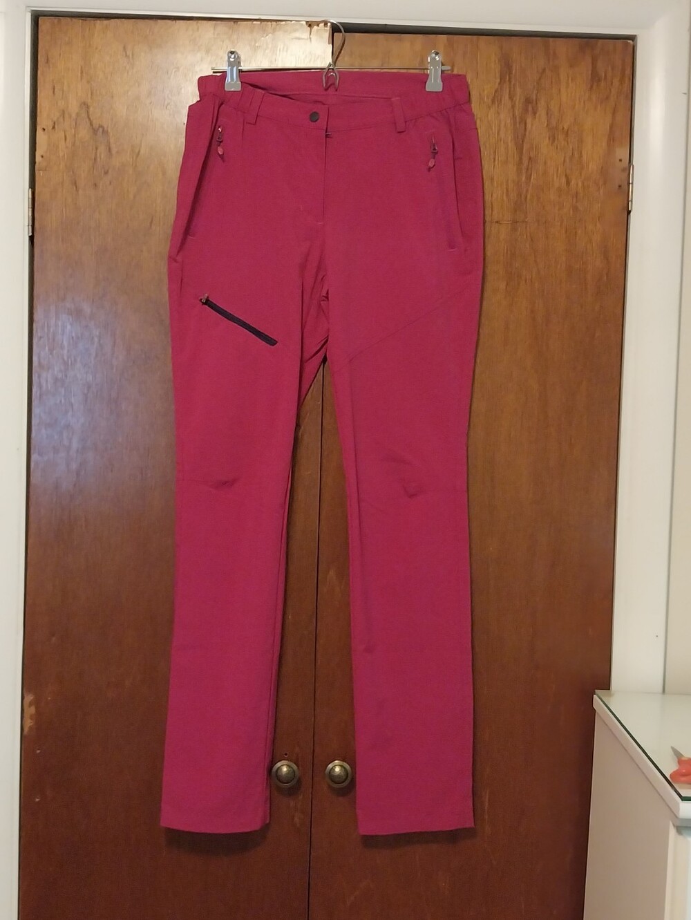 Pink Hiking Pants With 4 Zippered Pockets In Great Condition - Picture 4 of 14